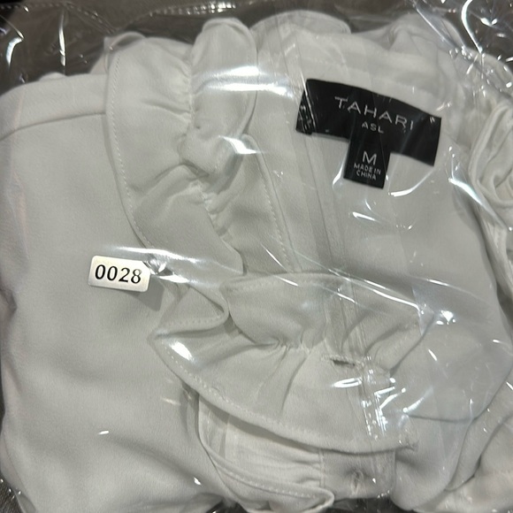 Tahari ASL Women's Ruffle Long Sleeve Blouse Size M in White - Picture 11 of 11